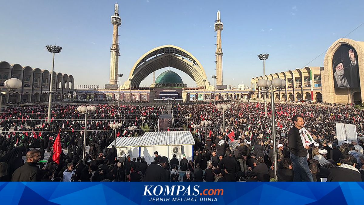 Warga Iran Rela Antre 10 Jam demi Hadiri Pemakaman Ali Khamenei