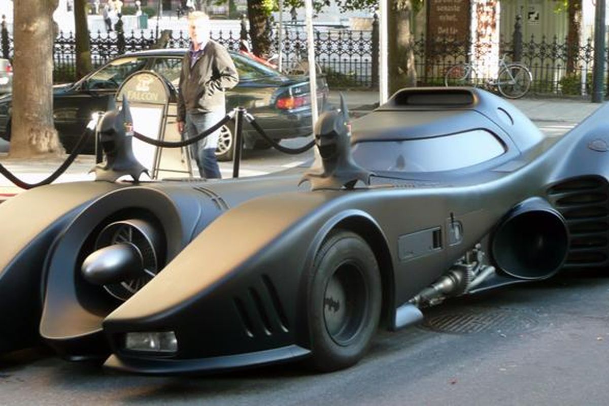 Batmobile tampil di IIMS 2015.