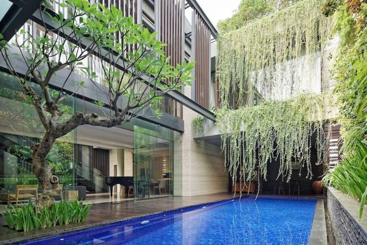 Desain kolam renang BEN HOUSE di Jakarta karya Gets Architects.