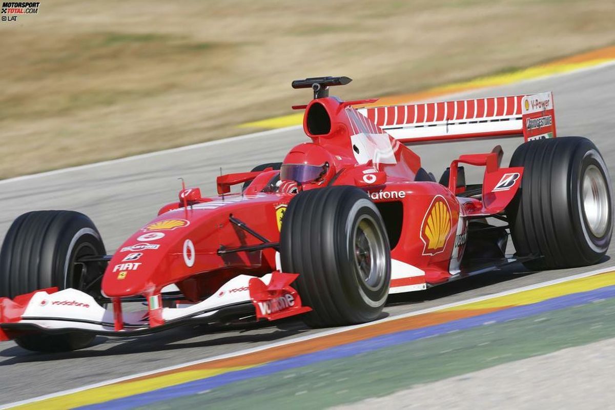 Rossi menjajal mobil Scuderia Ferrari