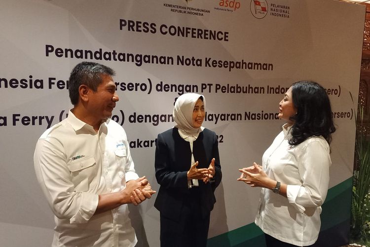 Konferensi pers penandatanganan nota kesepahaman ASDP, Pelni, dan Pelindo, Jumat (8/7/2022)