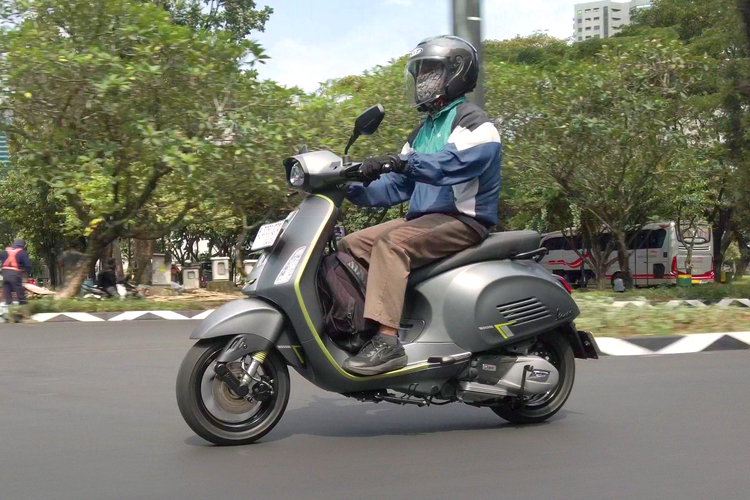 Tes Konsumsi BBM Vespa Sprint Tech 180 cc, Seberapa Hemat buat Harian?