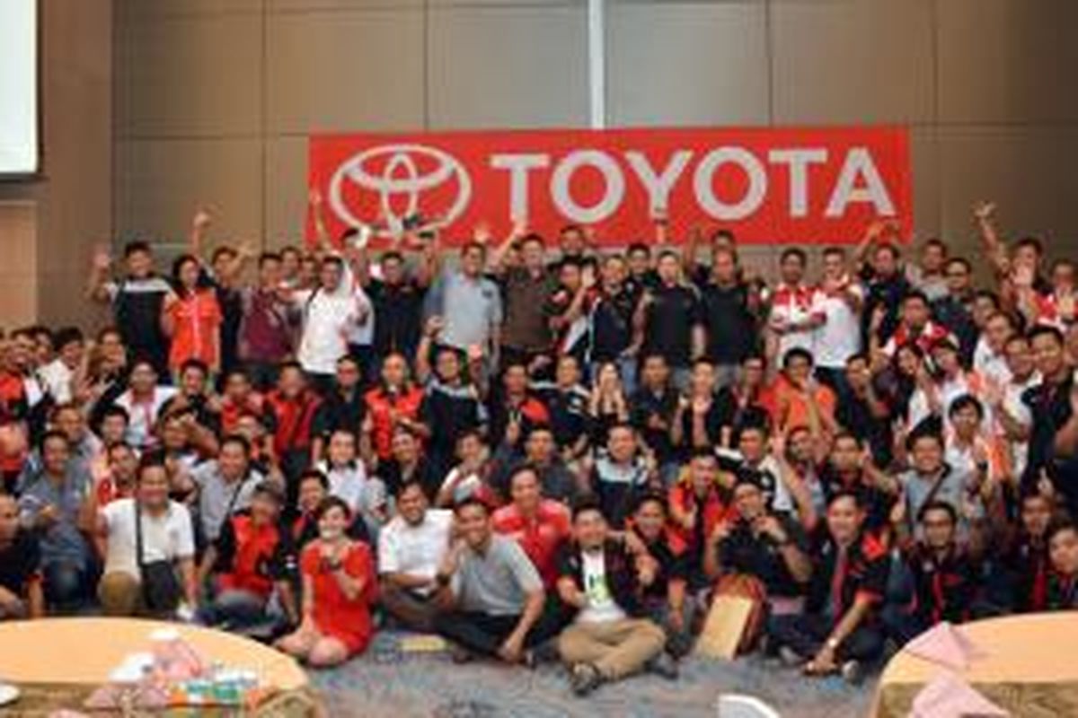 Toyota Owners Club (TOC) menggelar ajang kumpul akbar 70 komunitas di Hotel Mercure Alam Sutera.