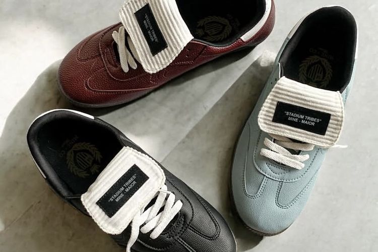Ilustrasi sneakers dari merek sepatu Mine.
