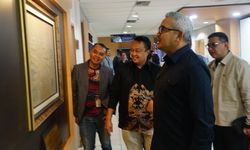 Sektor Kesehatan dan Pendidikan Cemerlang, 81,4 Persen Warga Bandung Optimistis di Bawah Nahkoda Walkot Farhan