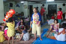 Pengungsi Kampung Pulo Pilih Bermalam sampai Rumah Bersih