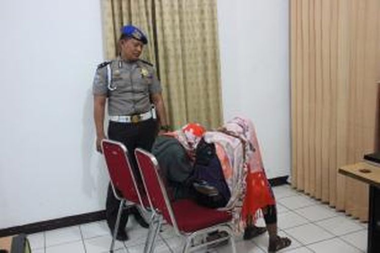 Dua PSK unyuk unyuk yang berhasil diamankan Kepolisian Resort Nunukan ini bertarif 1 juta rupiah setiap kali melayani pelanggan. Polisi akhirnya berhasil menangkap induk semang dan seorang pelanggan.