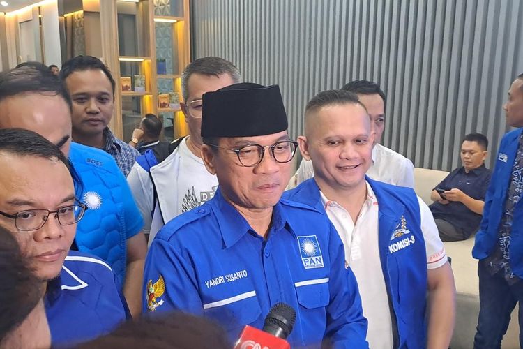 Wakil Ketua Umum PAN Yandri Susanto saat ditemui di Kantor DPP PAN, Jakarta Selatan, Selasa (23/5/2023) malam. 