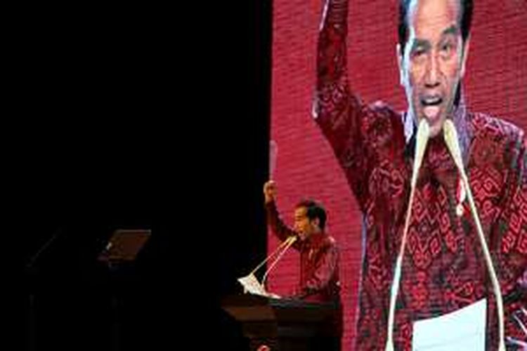 Presiden Republik Indonesia, Joko Widodo memberi sambutan saat peringatan HUT Ke-44 PDI Perjuangan di Jakarta Convention Center, Selasa (10/1/2017). Peringatan kali ini mengambil tema Rumah Kebangsaan untuk Indonesia Raya.