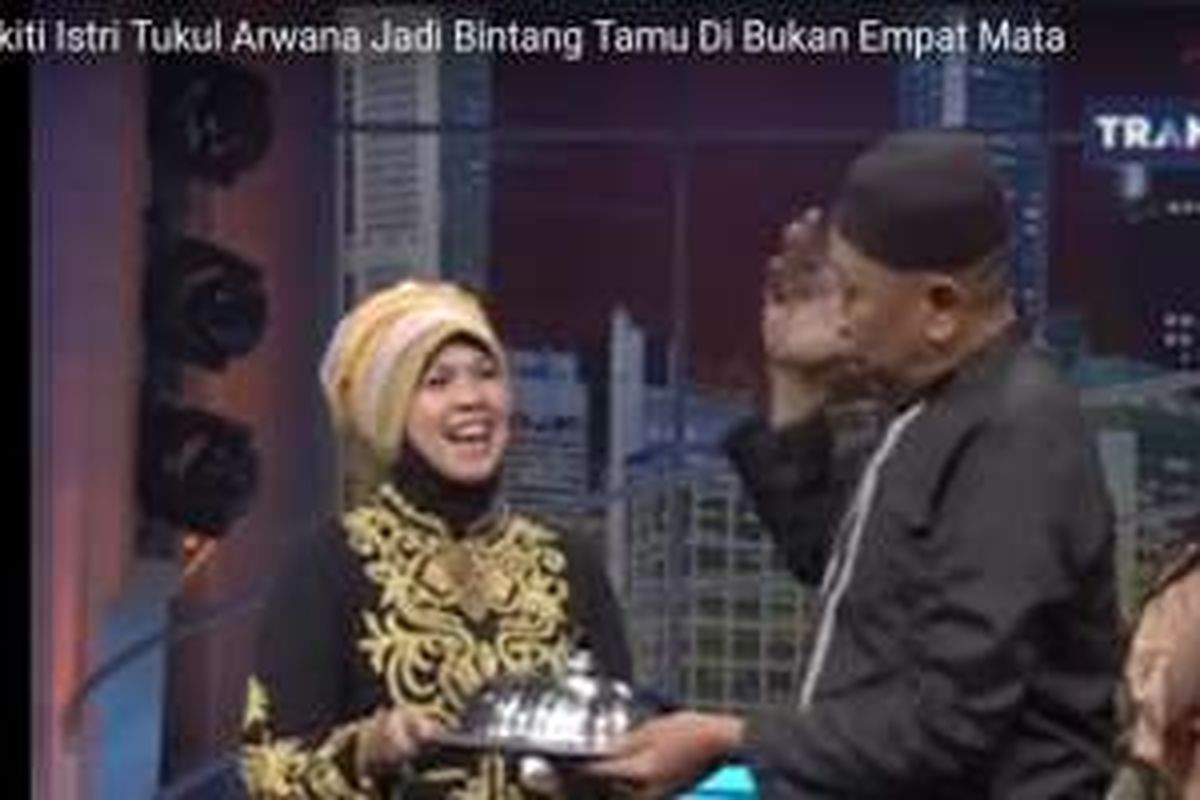 Istri Tukul Arwana, Susiana, menjadi bintang tamu dalam program Bukan Empat Mata.