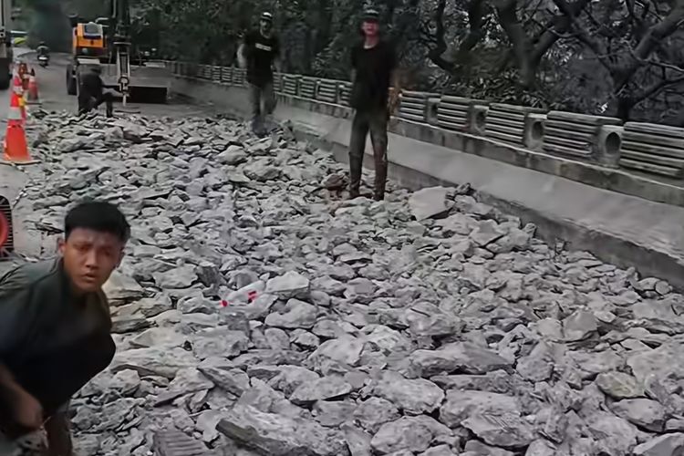 Viral Video Warga Ambil Besi Proyek Jembatan Marunda Jakut, Polisi Ungkap Fakta Sebenarnya