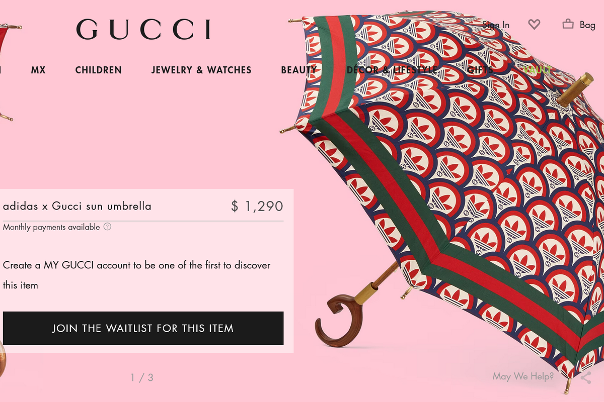 Payung Adidas x Gucci ini dijual dengan harga fantastis namun tidak anti air. 