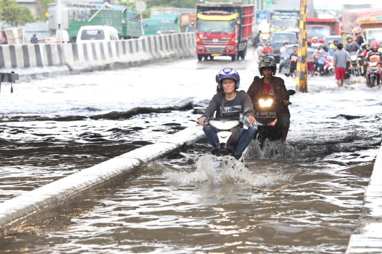 Banjir di Kaligawe, Semarang, Selasa (4/12/2018)