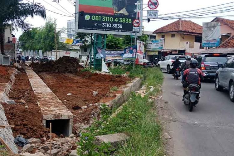 Dengan kondisi jalan yang baik, penduduk Tangsel dapat berkendara lebih nyaman. 