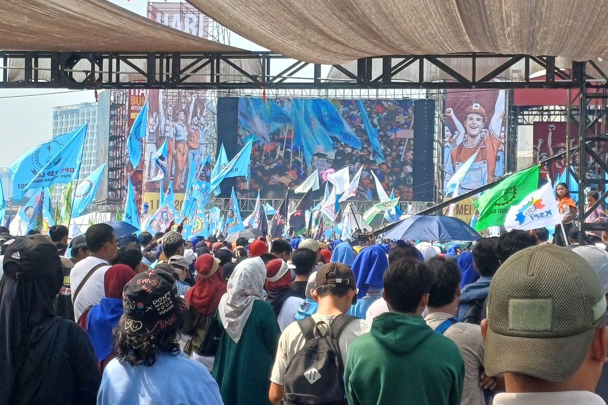 Mensesneg: May Day Bawa Semangat Kebersamaan Kita Hadapi Gejolak Dunia