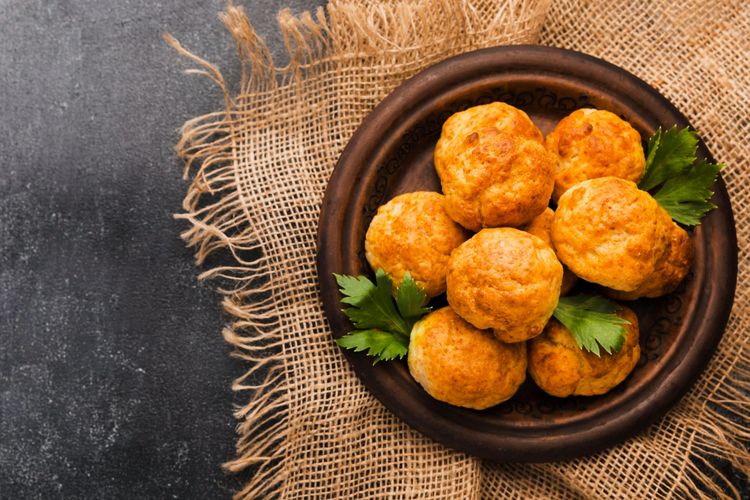 Resep perkedel kentang yang lembut, renyah, dan tidak hancur.