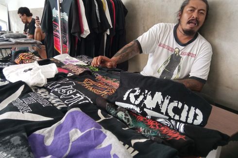 Cerita Kolektor Merchandise Band Klasik, Kaus yang Dibeli Rp 25.000 Terjual Rp 18 Juta