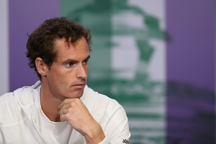 Petenis Inggris Raya, Andy Murray, menghadiri sesi konferensi pers di Wimbledon, London, Minggu (2/7/2017).