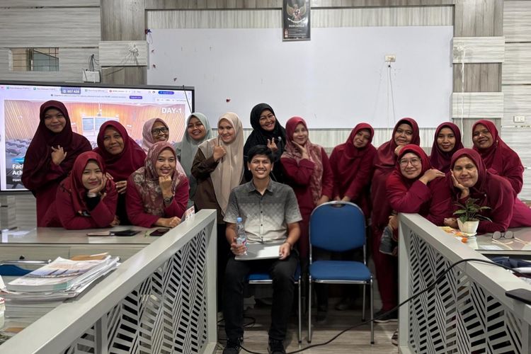 Kisah Teuku Feroz Menjembatani Akses Pendidikan Tinggi untuk Anak-anak Aceh