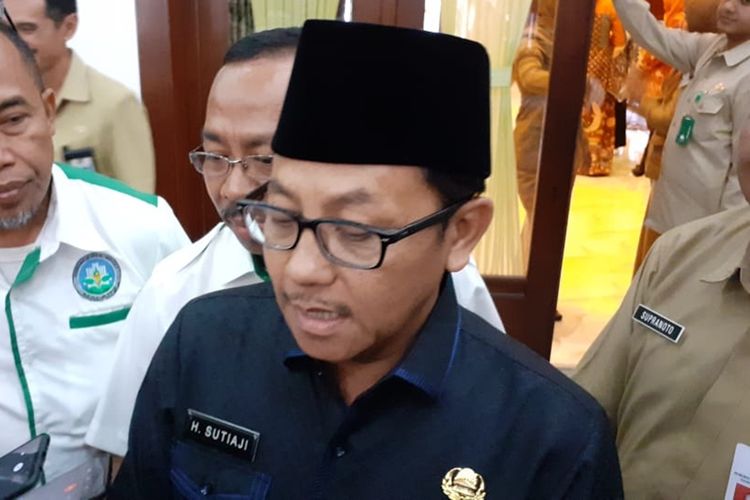 Wali Kota Malang Sutiaji saat diwawancara di Balai Kota Malang, Senin (9/9/2019)