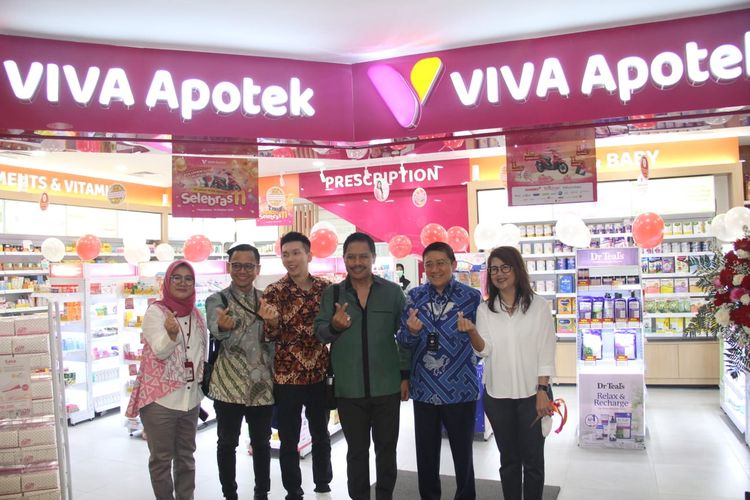 Grand opening Viva Apotek di Mal Taman Anggrek.