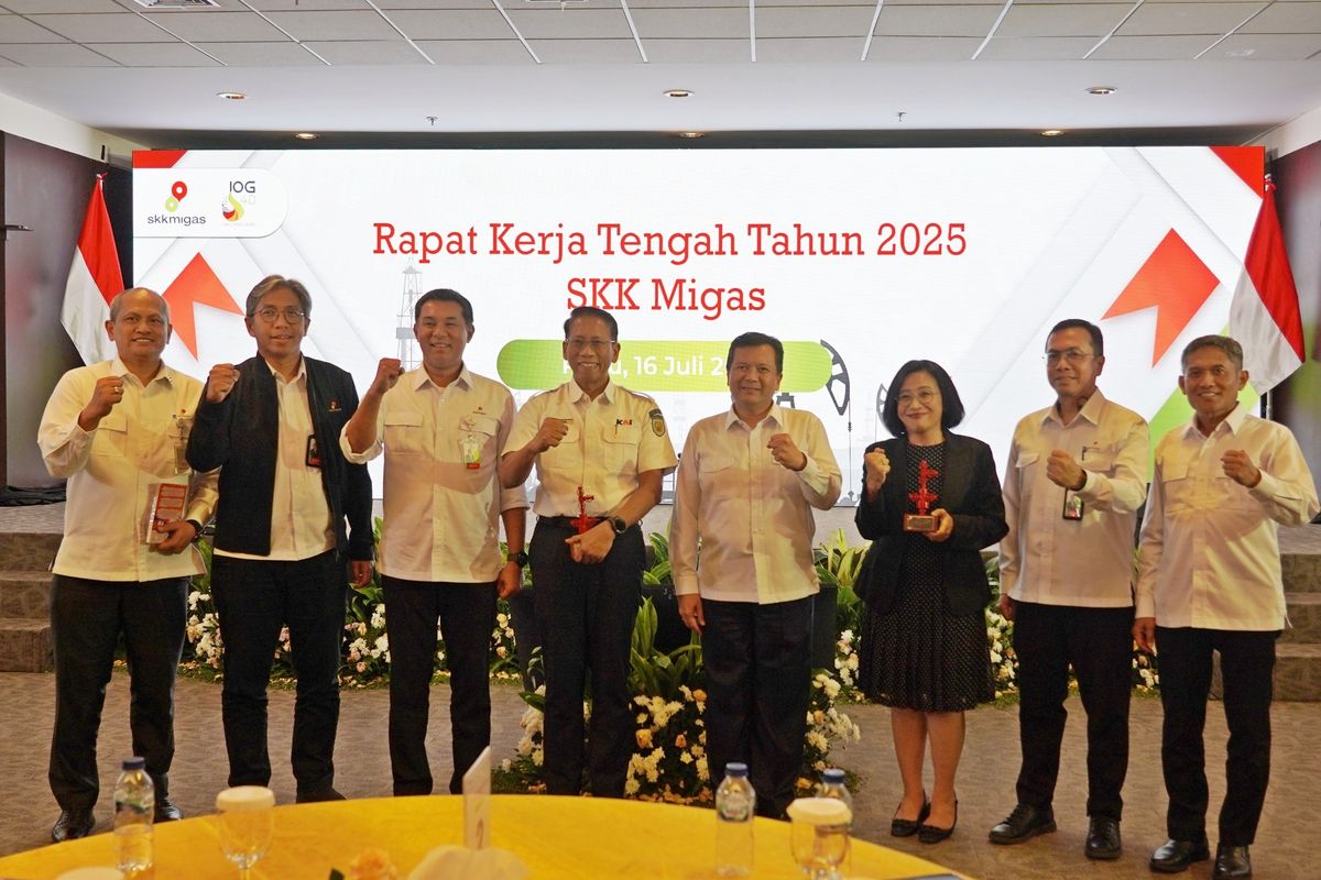 Direktur Utama KAI Didiek Hartantyo saat menghadiri Rapat Kerja Tengah Tahun SKK Migas 2025 yang digelar di Gedung City Plaza Jakarta, Rabu (16/7/2025).