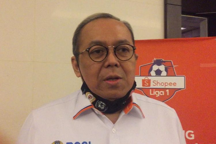 Direktur Utama PT LIB, Akhmad Hadian Lukita usai manager meeting dengan 18 klub untuk membahas lanjutan Liga 1 2020.