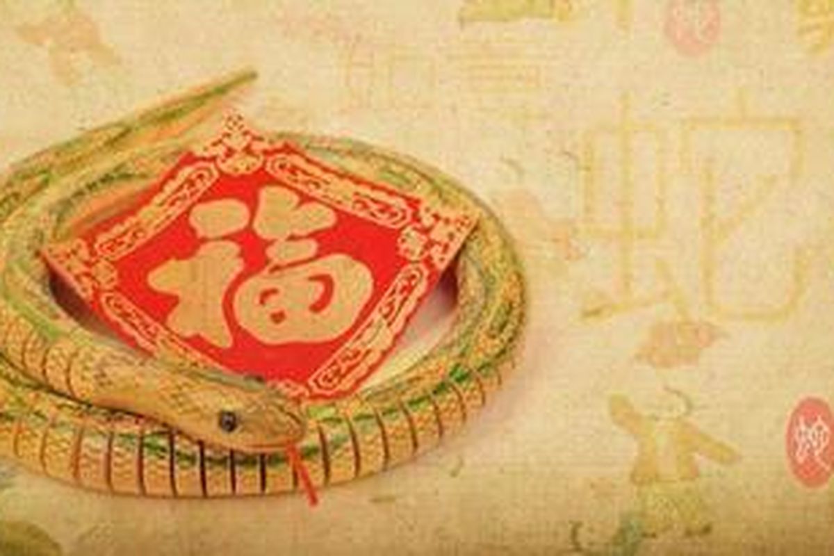 Kita semua tentu berharap, semoga di tahun 2013, "tahun ular" yang mengandung "elemen air" ini dapat diilewati dengan baik dan lancar.