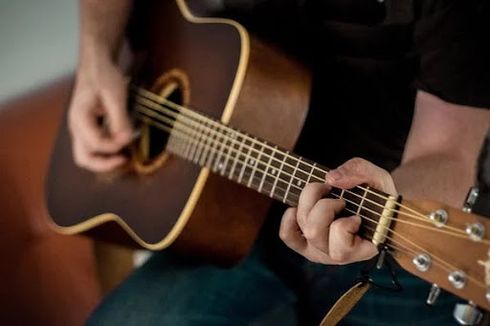9 Cara Belajar Gitar dari Pemula Jadi Mahir, Simak Disini!