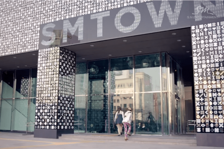 SM Entertainment putuskan untuk menutup SMTOWN Coex Artium