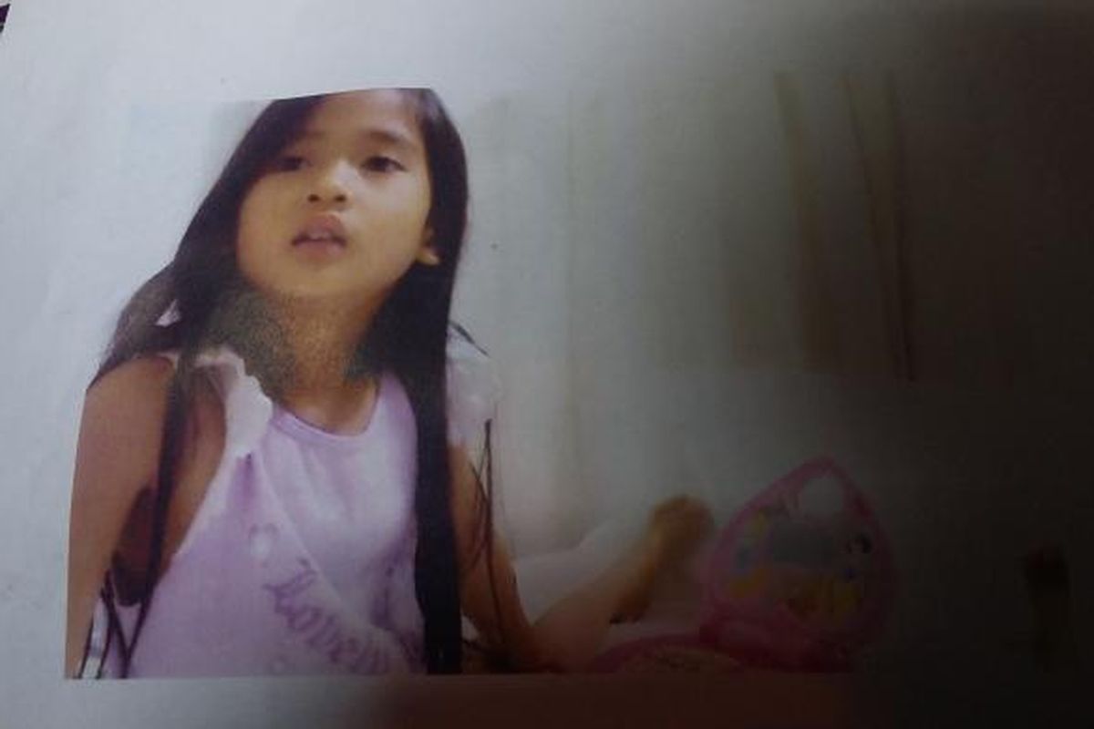 Foto Angeline yang disebar 