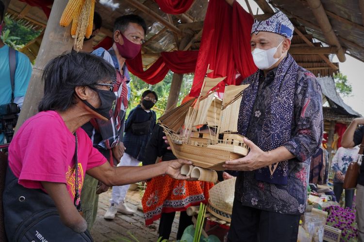 Menteri Koperasi dan Usaha Kecil Menengah (MenKopUKM), Teten Masduki.