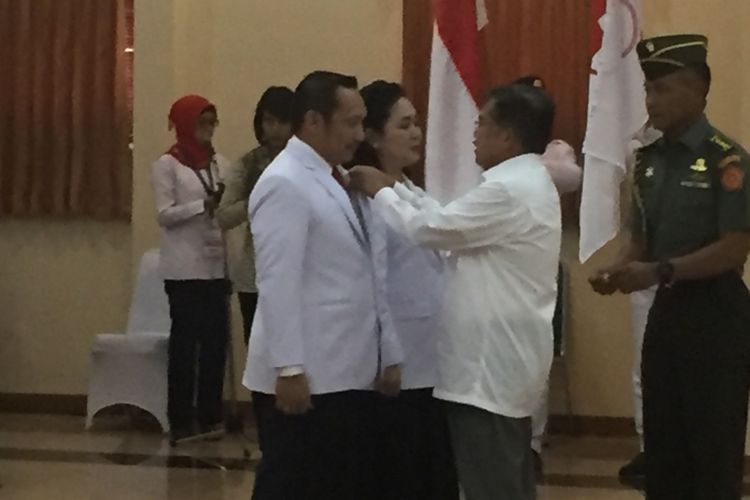 Ketua Umum Palang Merah Indonesia Jusuf Kalla melantik pengurus PMI Provinsi DKI Jakarta, Senin (8/5/2017),