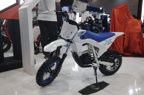 Motocross Listrik Keeway EV Mini X Tebar Pesona di PEVS 2023