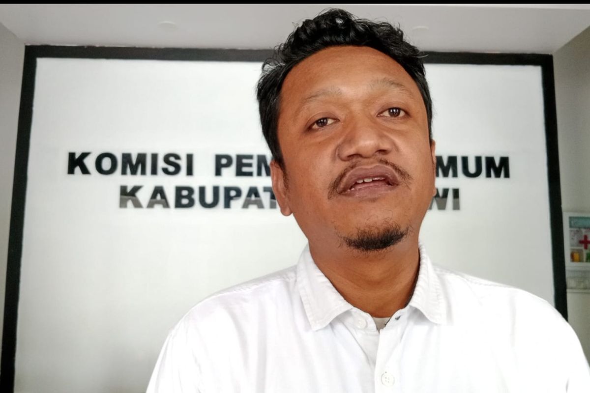 Ketua Bawaslu Ngawi Yohanes Pradana Vidya Kusdanarko. Bawaslu Kabupaten Ngawi telah meminta keterangan terhadap terlapor dugaan ASN yang memberikan dukungan kepada salah satu Paslon presiden melalui komentar di media sosial.