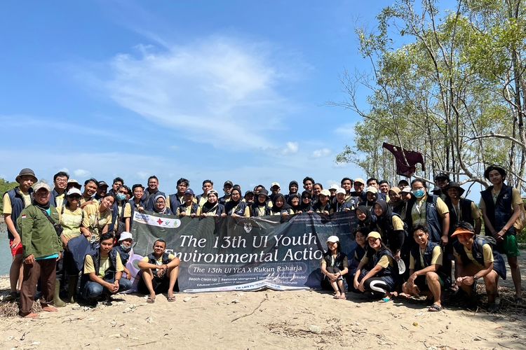 PT Rukun Raharja Tbk (Persero) bekerja sama dengan Departemen Lingkungan Hidup BEM UI mengadakan The 13th UI Youth Environmental Action (YEA) di Desa Ujung Jaya, Ujung Kulon, Banten, Selasa (21/5/2024) hingga Kamis (30/5/2024).