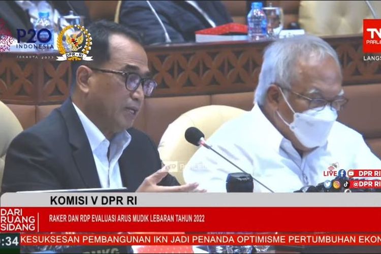 Menteri Perhubungan Budi Karya Sumadi saat rapat kerja dengan Komisi V DPR RI membahas evaluasi pelaksanaan infrastruktur dan transportasi pada Mudik Lebaran tahun 2022, Senin (20/6/2022).