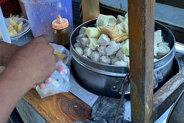 Ini Ciri Siomay dari Ikan Sapu-sapu dan Bahayanya Jika Dikonsumsi