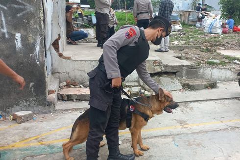 Dua Anjing Pelacak Ikut Gerebek Kampung Boncos, Polisi: Endus Bau Sabu di Permukiman