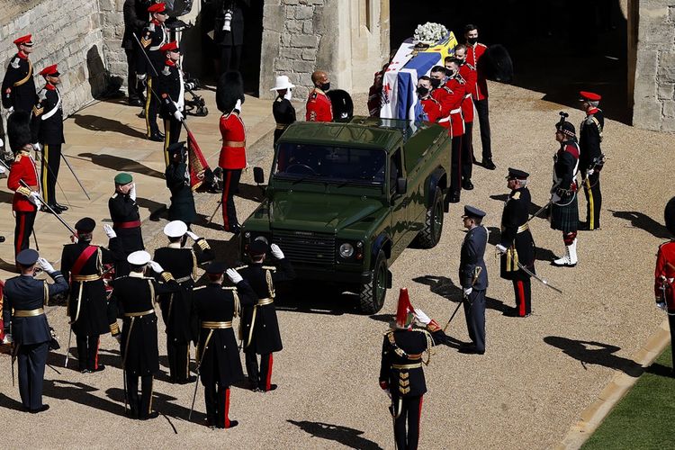 Land Rover yang sama digunakan ketika pemakaman Pangeran Philip, April 2021.