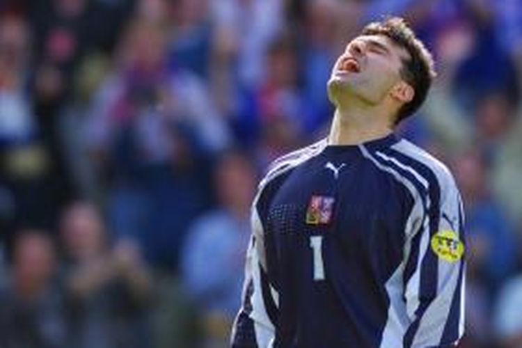 Mantan penjaga gawang Newcastle United asal Republik Ceko, Pavel Srnicek, wafat pada usia 47 tahun.