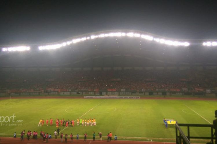 Suasana jelang laga uji coba antara Persija Jakarta kontra Selangor FA di Stadion Patriot Chandrabhaga, Bekasi, Kamis (6/9/2018).