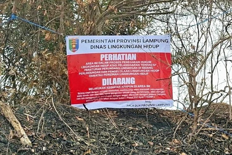 Dua Orang Tewas dalam Kecelakaan akibat Asap, Perkebunan Tebu Disegel DLH Lampung
