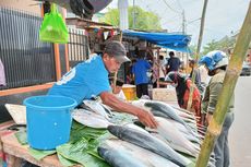 Jelang Imlek, Pasar Ikan Bandeng Dadakan di Rawa Belong Diburu Warga