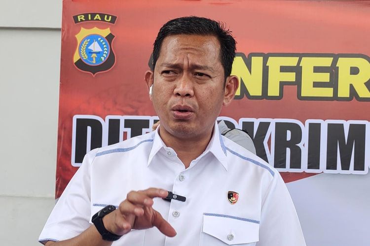 Direktur Reserse Kriminal Umum Polda Riau Kombes Asep Darmawan.