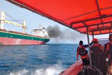 Kapal Kargo Terbakar di Perairan Lampung, 26 Awak Dievakuasi