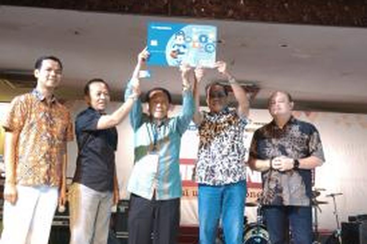 Peluncuran Kartu Flazz Kompasiana pada acara Kompasianival 2014, di Gedung Sasono Budoyo, Taman Mini Indonesia Indah, Jakarta, Sabtu (22/11/2014).