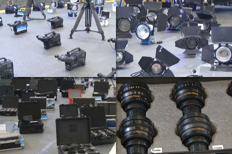 Sebagian peralatan produksi yang dicuri dari studio Hollywood dan beredar di Argentina.