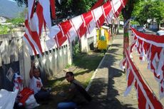 Bulan Agustus, Saatnya Warga Desa Merantau Jualan Bendera