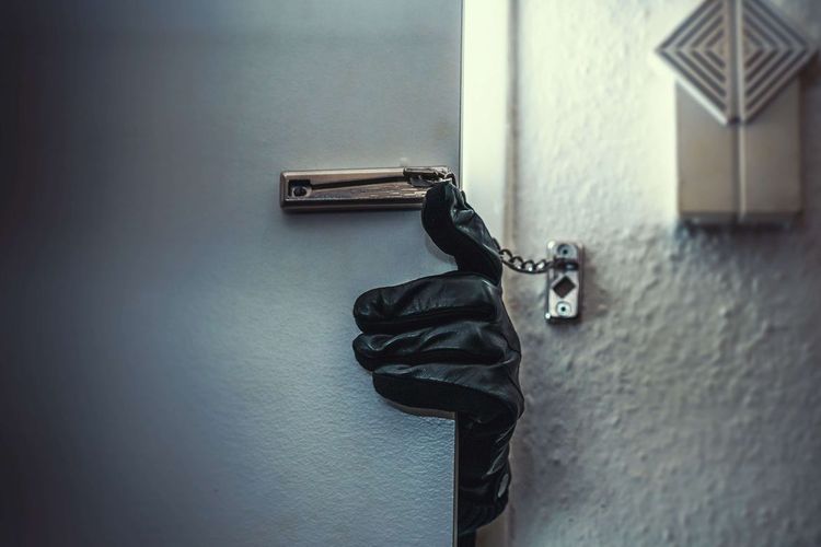 Menyamar Jadi Petugas PLN, Dua Pencuri Kabel Listrik di Timor Tengah Selatan Ditangkap Polisi